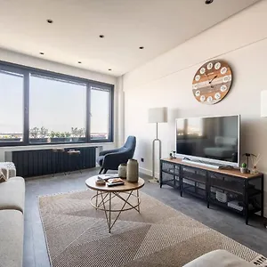 شقة Sevim With A Sea View In Nisantasi, اسطنبول